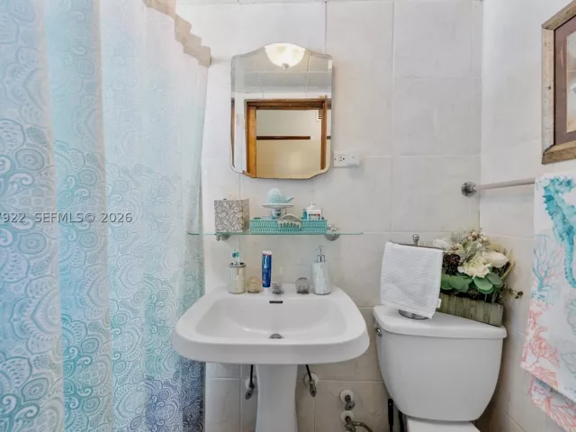 Продажа дома по адресу 5800 SW 20th St - фото 8876484