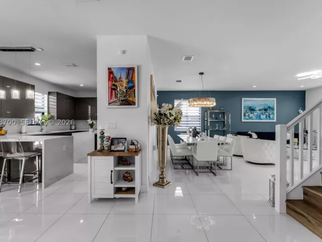 Продажа дома по адресу 1810 SW 144th Ave - фото 8876014