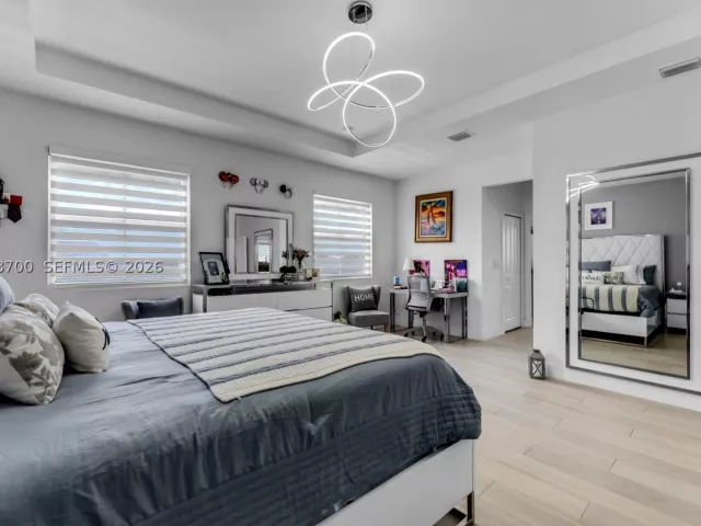 Продажа дома по адресу 1810 SW 144th Ave - фото 8876021