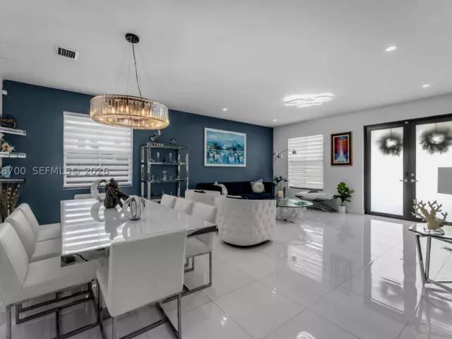 Продажа дома по адресу 1810 SW 144th Ave - фото 8876007