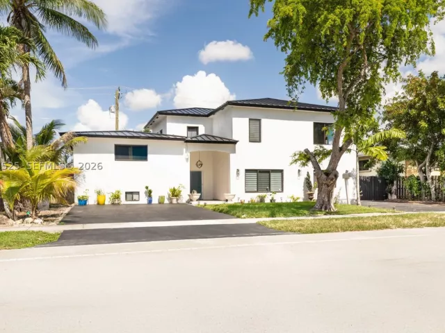 Продажа дома по адресу 20200 NE 14th Ave - фото 8876454
