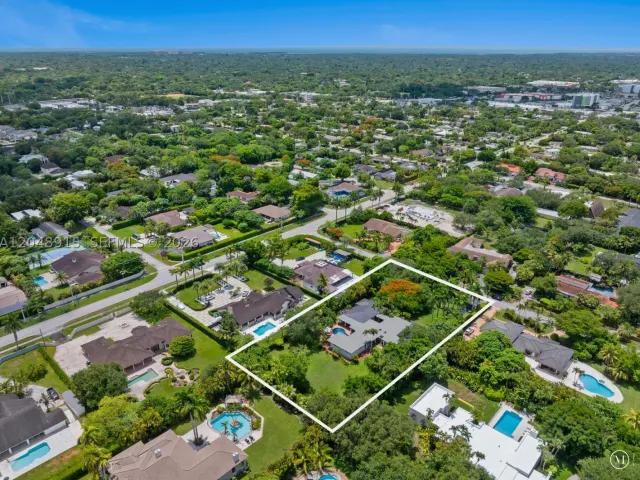 Продажа дома по адресу 8735 SW 122nd St - фото 9200231