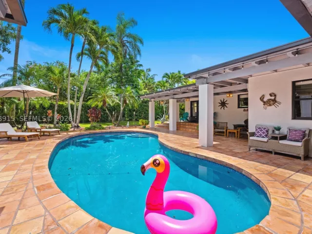 Продажа дома по адресу 8735 SW 122nd St - фото 9200363