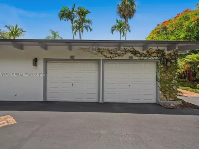 Продажа дома по адресу 8735 SW 122nd St - фото 9200386