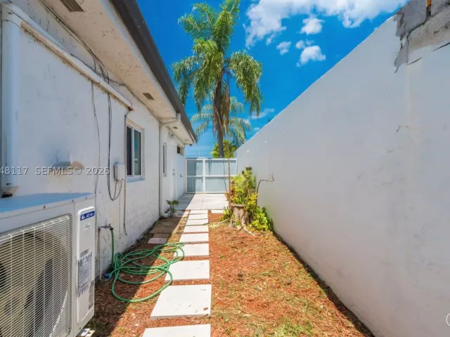 Продажа дома по адресу 114 SW SW 57th Ct - фото 8978302