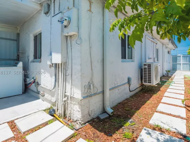 Продажа дома по адресу 114 SW SW 57th Ct - фото 8978303