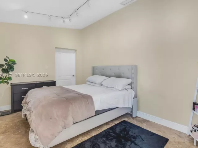 Продажа дома по адресу 114 SW SW 57th Ct - фото 8978305