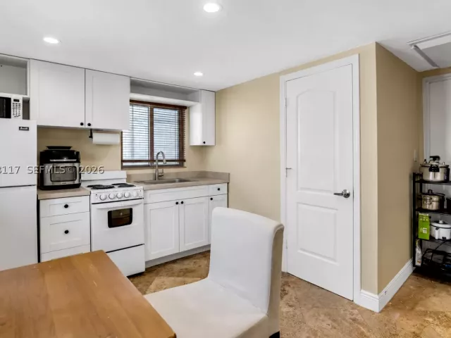 Продажа дома по адресу 114 SW SW 57th Ct - фото 8978307