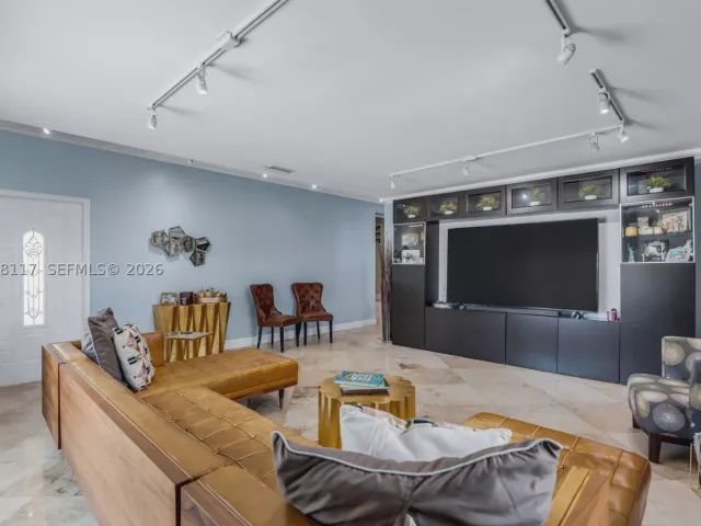 Продажа дома по адресу 114 SW SW 57th Ct - фото 8978276
