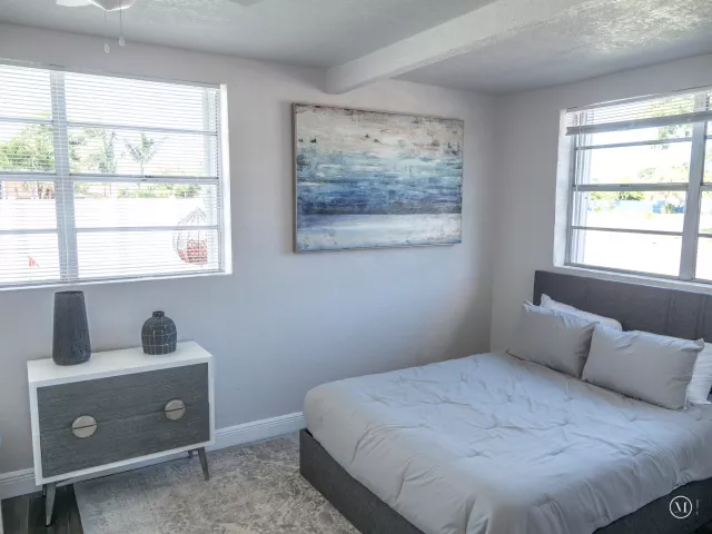 Продажа дома по адресу 702 SW 1st Street - фото 8928004