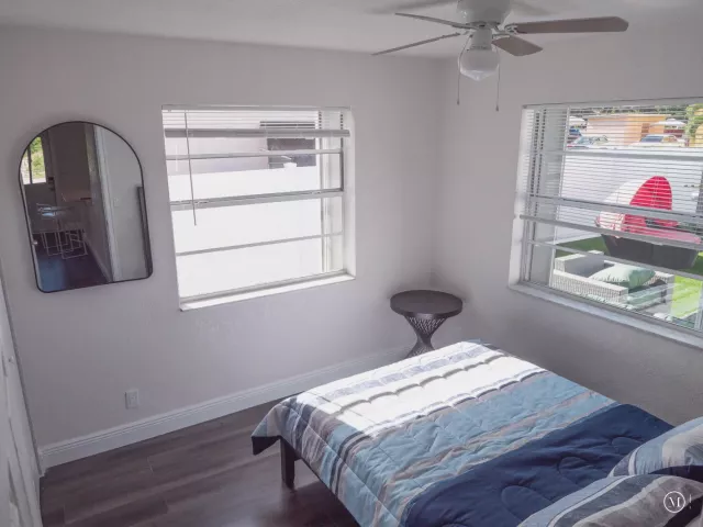 Продажа дома по адресу 702 SW 1st Street - фото 8928007
