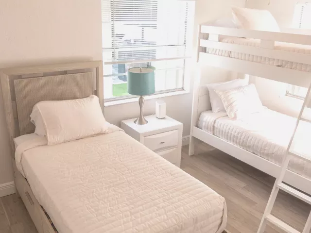 Продажа дома по адресу 702 SW 1st Street - фото 8928008