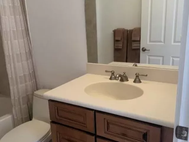 Продажа дома по адресу 8288 NW 9th Avenue - фото 9359350