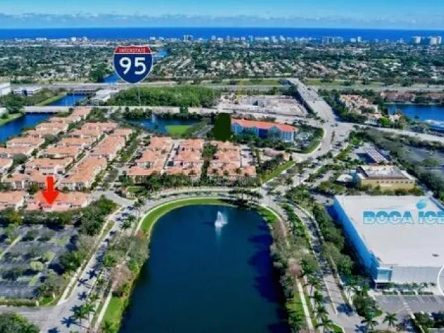 Продажа дома по адресу 8288 NW 9th Avenue - фото 9359339