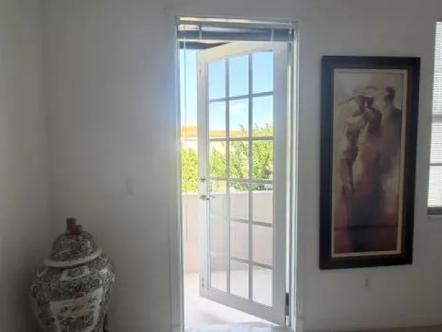 Продажа дома по адресу 8288 NW 9th Avenue - фото 9359366