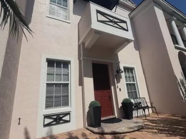 Продажа дома по адресу 8288 NW 9th Avenue - фото 9359340