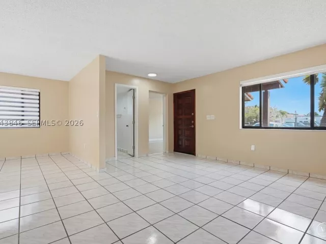 Продажа дома по адресу 10528 SW 69th Ter - фото 8916676