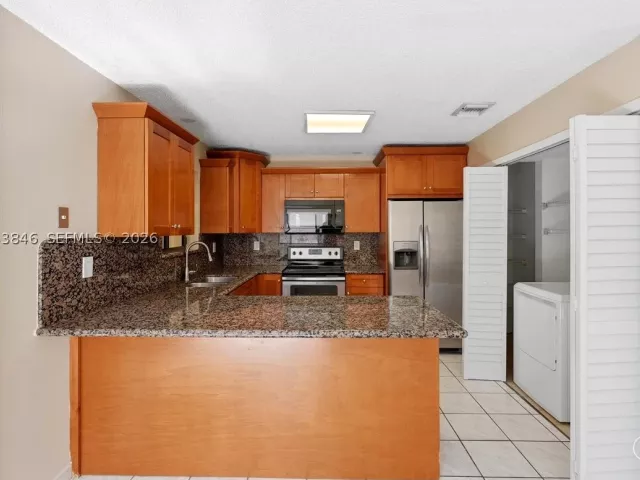 Продажа дома по адресу 10528 SW 69th Ter - фото 8916680