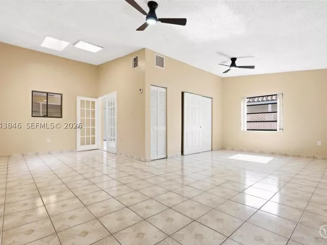 Продажа дома по адресу 10528 SW 69th Ter - фото 8916686