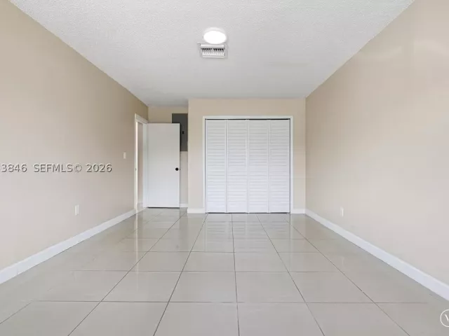 Продажа дома по адресу 10528 SW 69th Ter - фото 8916674