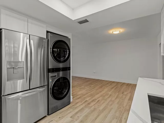 Продажа дома по адресу 12384 SW 52nd Court - фото 8885520