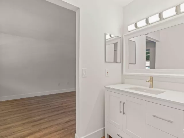 Продажа дома по адресу 12384 SW 52nd Court - фото 8885528
