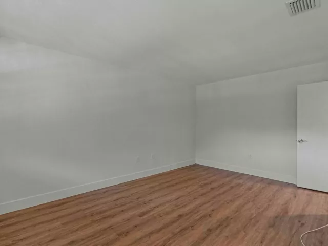 Продажа дома по адресу 12384 SW 52nd Court - фото 9186932