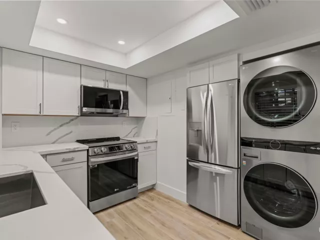 Продажа дома по адресу 12384 SW 52nd Court - фото 9186937