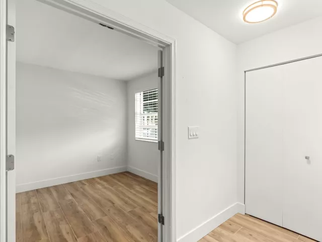 Продажа дома по адресу 12384 SW 52nd Court - фото 9186944