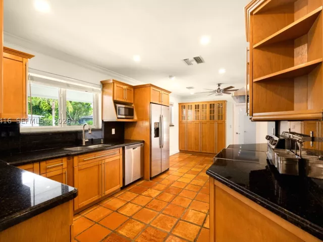 Продажа дома по адресу 8345 SW 90th St - фото 8917814
