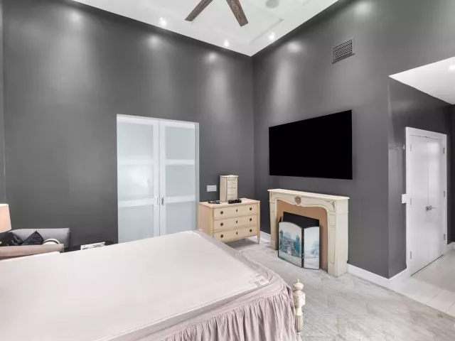 Продажа дома по адресу 2550 NW 52nd Street - фото 8917389