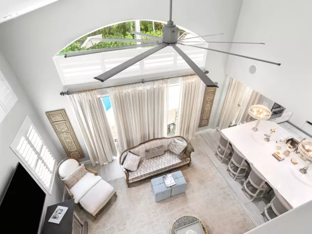 Продажа дома по адресу 2550 NW 52nd Street - фото 8917378