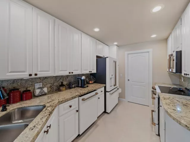 Продажа дома по адресу 2117 Tigris Drive - фото 8878072