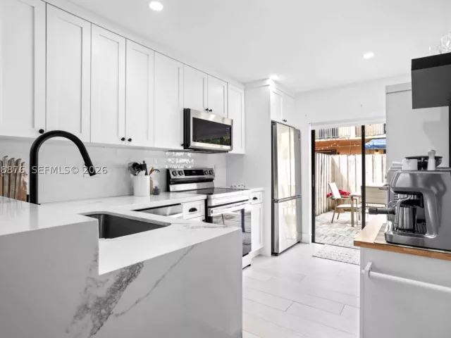 Продажа дома по адресу 10211 SW 77th Ct - фото 9301727