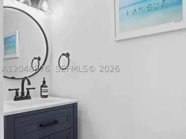Продажа дома по адресу 10211 SW 77th Ct - фото 9301734