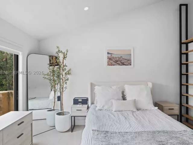 Продажа дома по адресу 10211 SW 77th Ct - фото 9301737