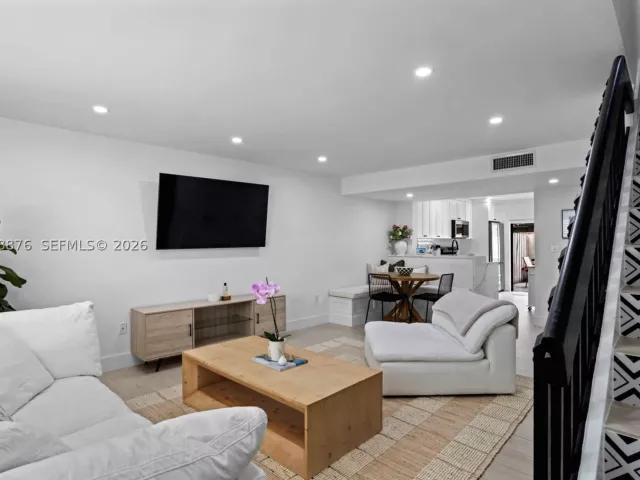 Продажа дома по адресу 10211 SW 77th Ct - фото 9301720