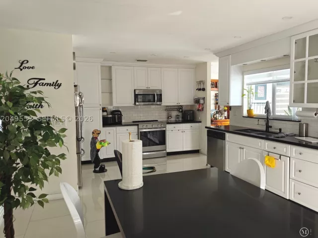 Продажа дома по адресу 14444 SW 107th Ter - фото 8877870