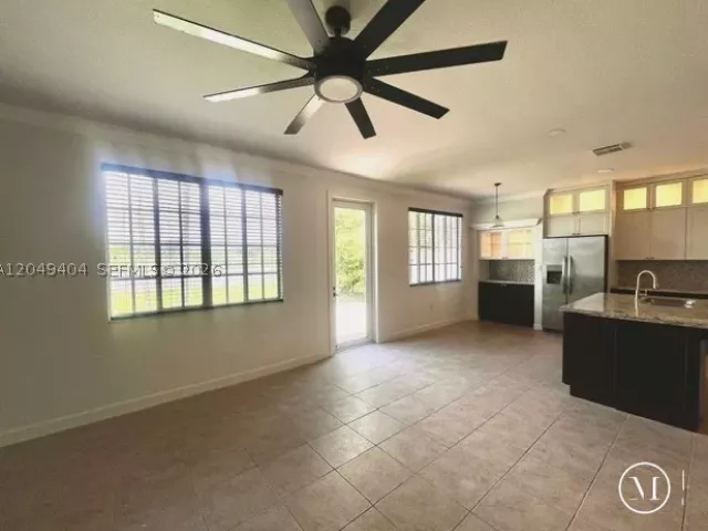 Продажа дома по адресу 27448 SW 143rd Ct - фото 8878413