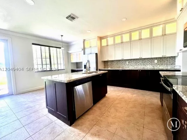 Продажа дома по адресу 27448 SW 143rd Ct - фото 8878406
