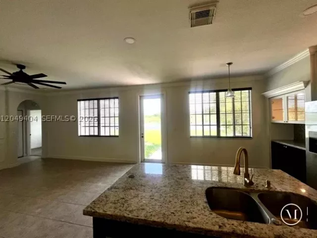 Продажа дома по адресу 27448 SW 143rd Ct - фото 8878408