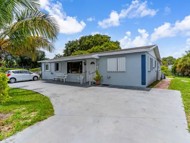 Продажа дома по адресу 20630 NW 37th Ct - фото 9269613