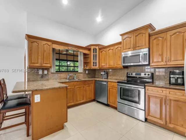 Продажа дома по адресу 3730 SW 136th Ct - фото 8886982