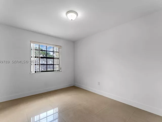 Продажа дома по адресу 3730 SW 136th Ct - фото 8886984