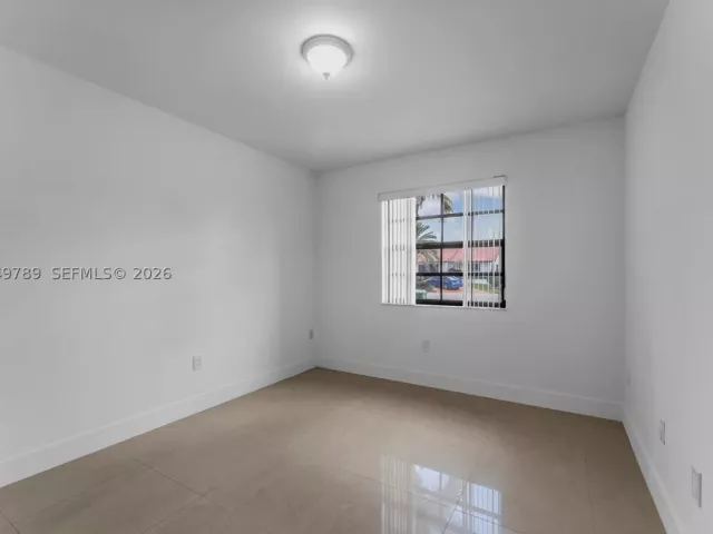 Продажа дома по адресу 3730 SW 136th Ct - фото 8886987