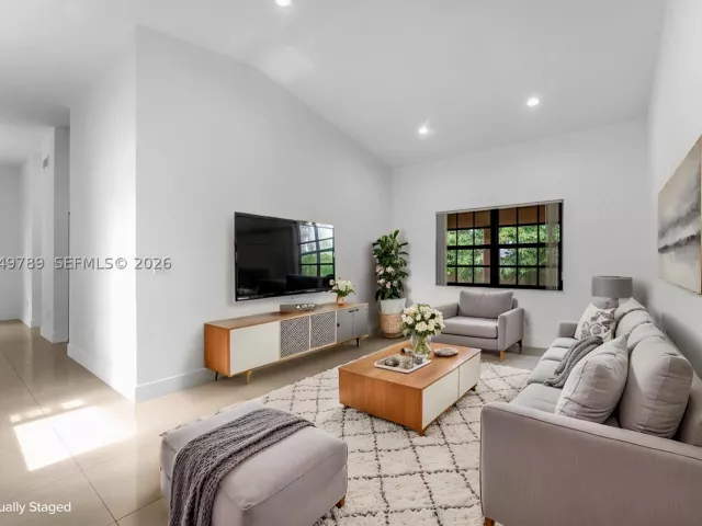 Продажа дома по адресу 3730 SW 136th Ct - фото 8886973