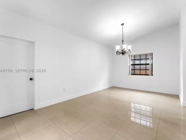 Продажа дома по адресу 3730 SW 136th Ct - фото 8886975