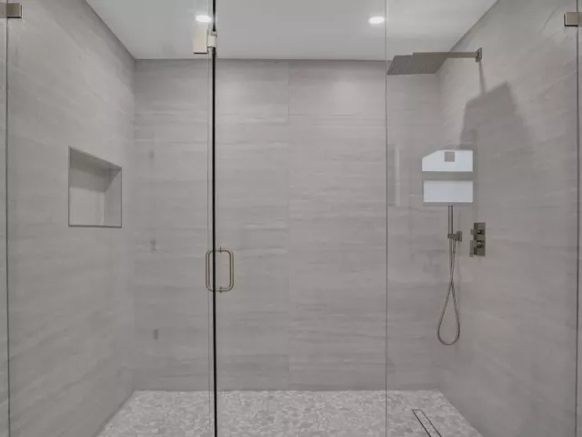 Продажа дома по адресу 5561 NE 26th Avenue - фото 8917631