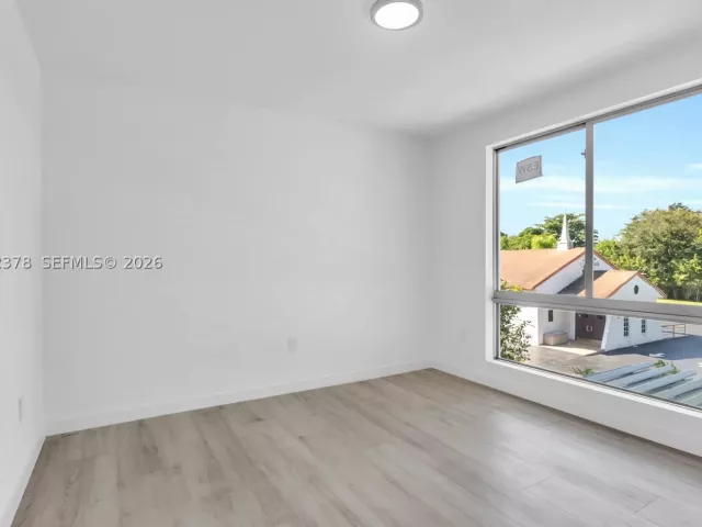 Продажа дома по адресу 3204 Plaza St - фото 8924817