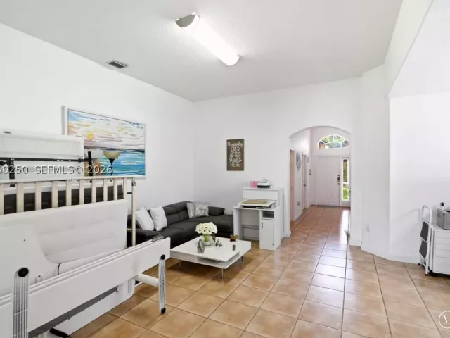 Продажа дома по адресу 14623 SW 11th St - фото 8917802